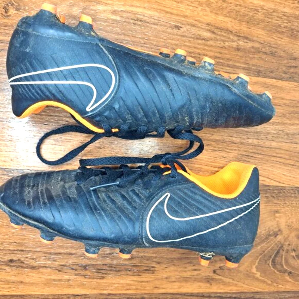 Nike Tempo Legend 7 Youth Firm Ground Soccer Cleats Black Orange Size 2Y